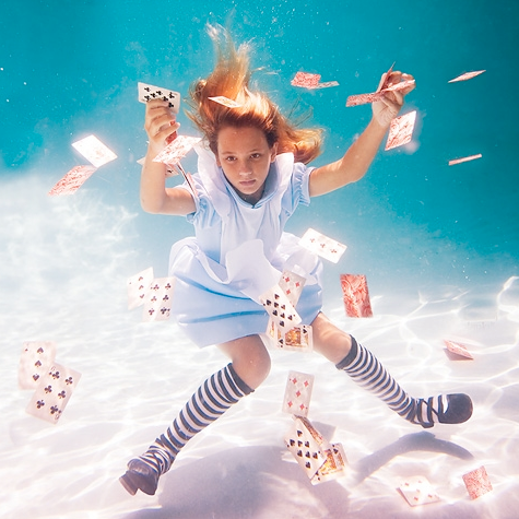 Alice in Waterland - Elena Kalis