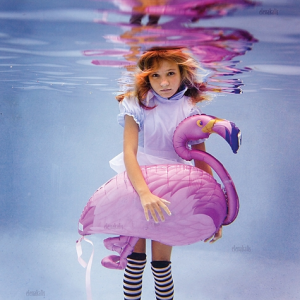 Alice in Waterland - Elena Kalis